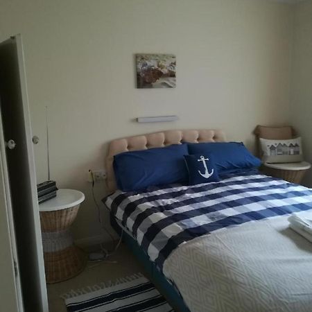 Pine Lodge Barton on Sea Eksteriør bilde