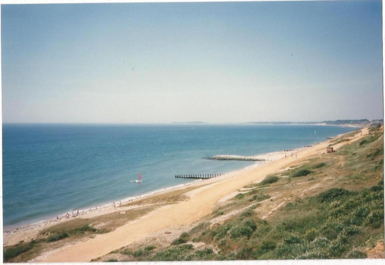 Pine Lodge Barton on Sea Eksteriør bilde
